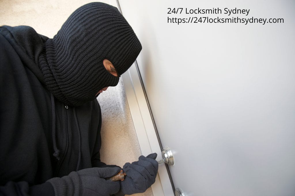 Burglar tips they don't want you to know
